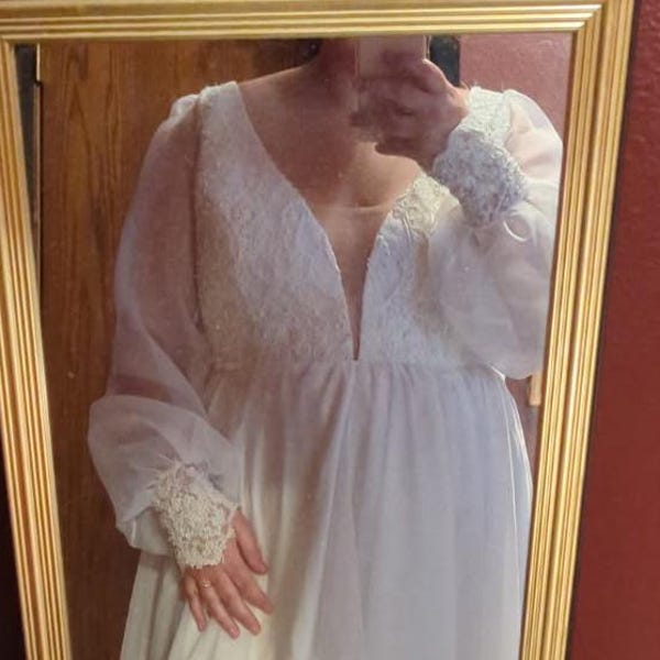 Pale Skin Stretch Tulle P32