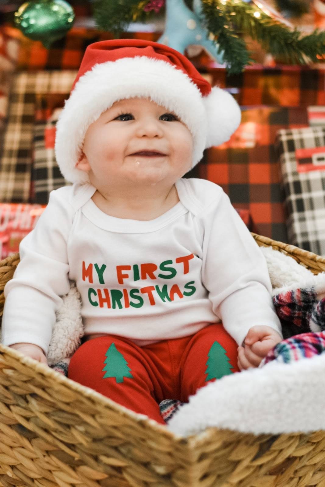 Baby Boys First Christmas Outfit, Personalized Baby Santa Hat, Unisex Baby&#39;s 1st Christmas Clothes for Newborn Boys or Girl, Red and Green,