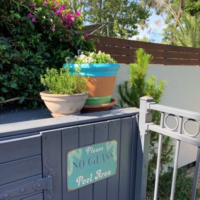 No Glass in the Pool Area Sign, Pool Signs, Pool Decor, Please No Glass