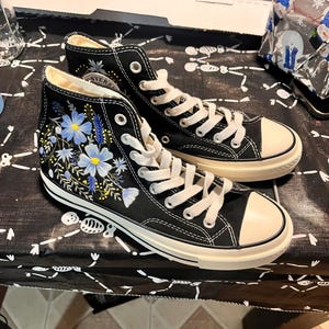 Jolie added a photo of their purchase