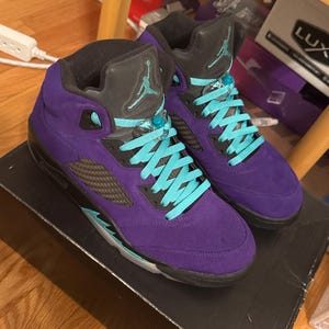 jordan 5 alternate grape teal laces