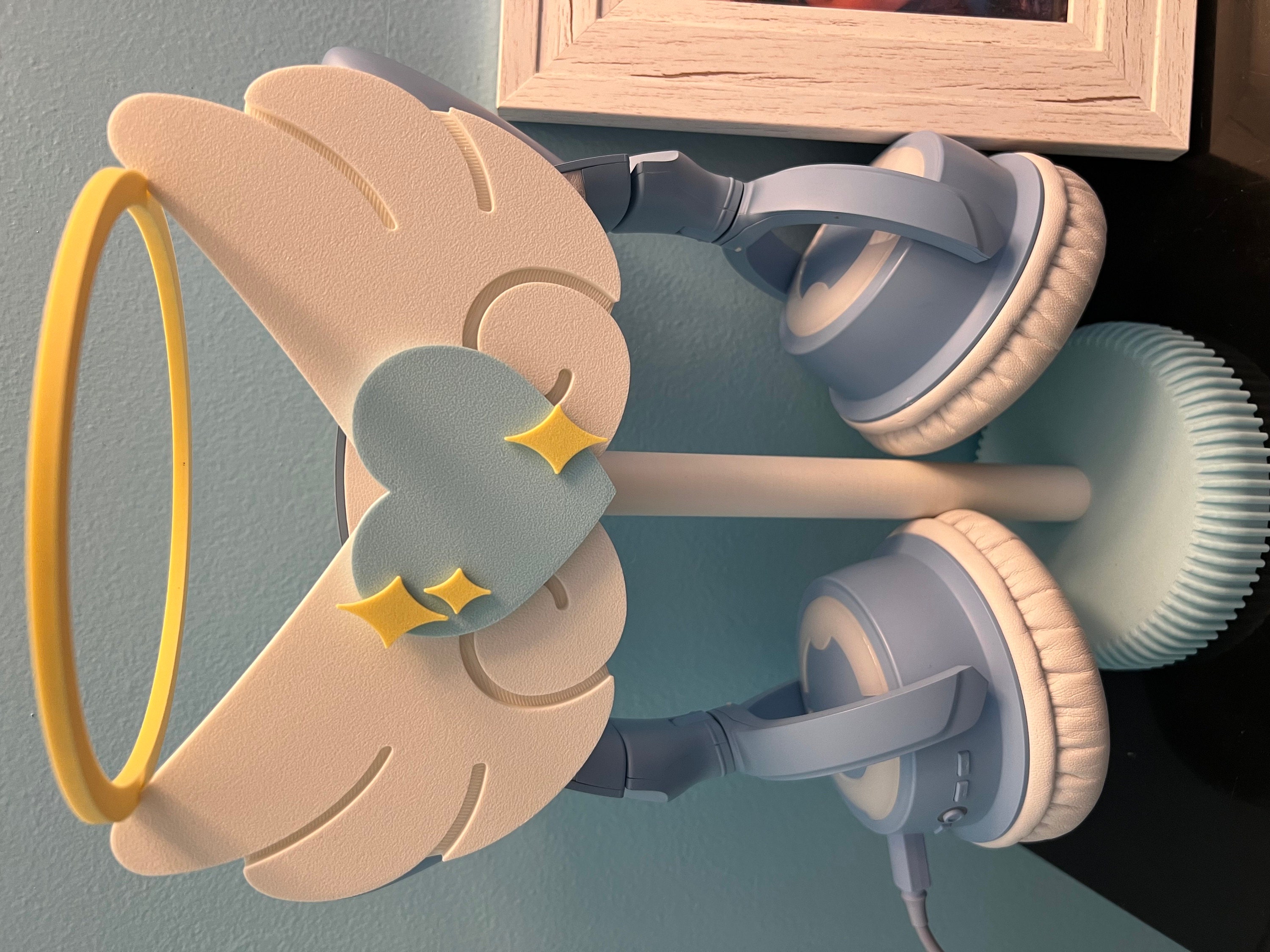 Angel Wings Headphone Stand - Elevate Your Desk Setup with Some Charm