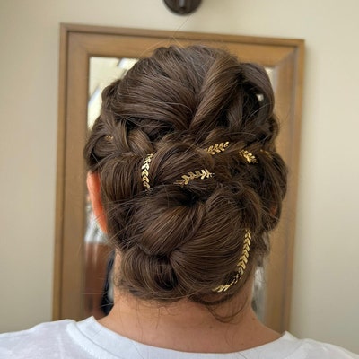 bridal headpiece back of head