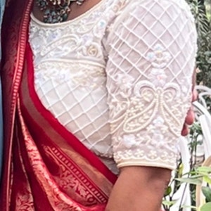 Roshni added a photo of their purchase
