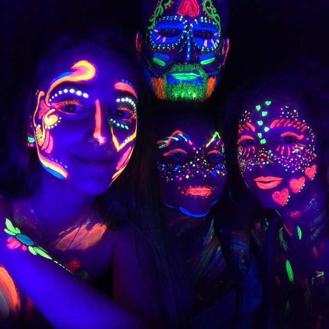 UV Neon Face & Body Paint Glow Kit 6 Bottles 0.75 Oz. Each Top Rated  Blacklight Reactive Fluorescent Paint Safe, Washable, Non-toxic 