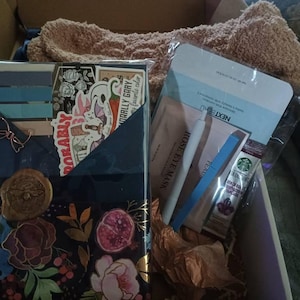 Taylor added a photo of their purchase