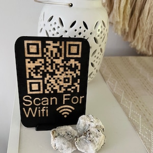 QR-code WIFI password (rickroll) by Boogie