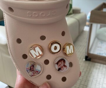 Custom Shoe Charms Personalized Acrylic Shoe Charms with Photo Logo DIY Shoe Pins Accesorios for Shoe Decoration Party Gifts Boys Girls Kids
