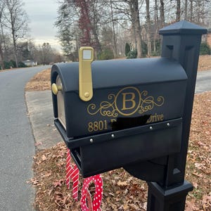 Kourtney added a photo of their purchase