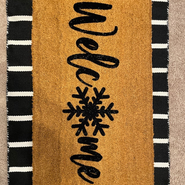 Matterly®️Holiday Snowflake Low Profile Doormat