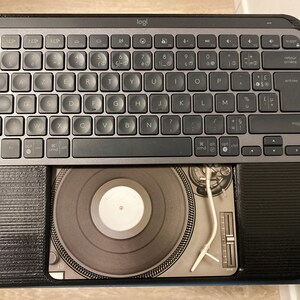Logitech MX Keys MiniおよびApple Magic Trackpad用マジック