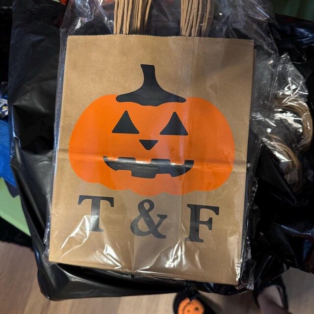 ハロウィン用パーソナライズギフトバッグ - 不気味なデザイン4種類