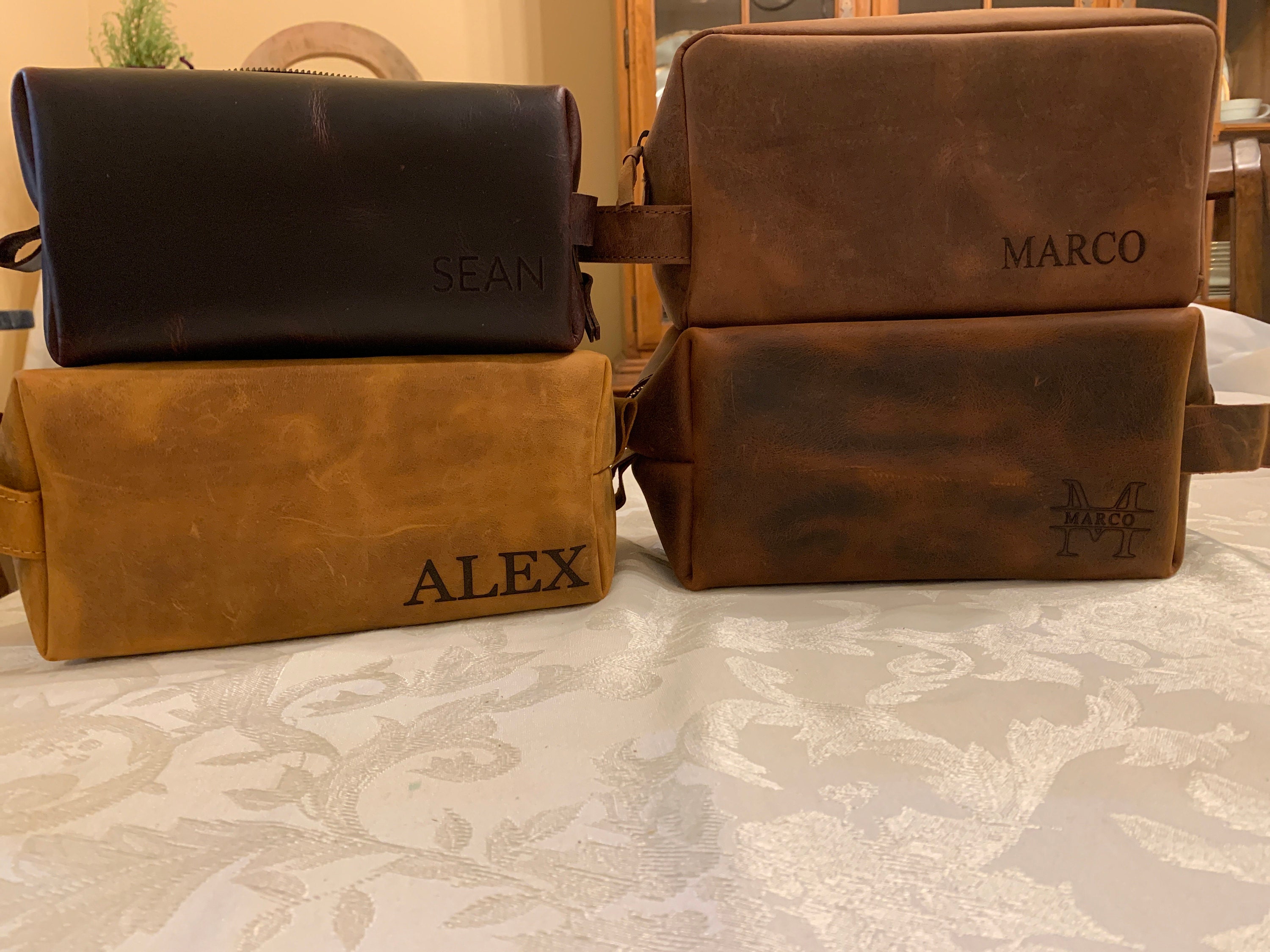 Personalized Men&#39;s Leather Dopp  Bag Groomsmen Gifts Men&#39;s Travel Dopp Kit Custom Leather Dopp, Anniversary Gift for Him, Gift for Father