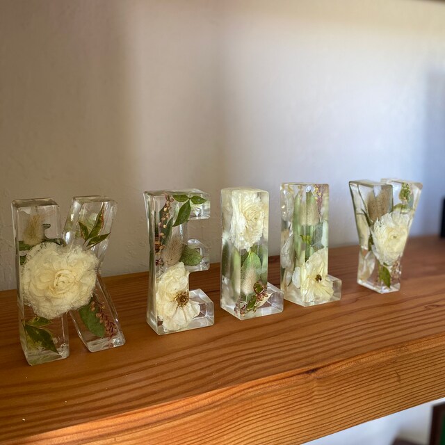 Wedding bouquet preservation in resin pressed by myflowersforever