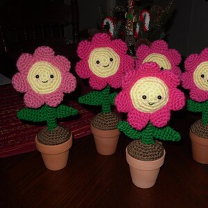 人気メーカー・ブランド かぎ針編みの鉢植えの花のあみぐるみのパターン、花のかぎ針編み フラワー・リース