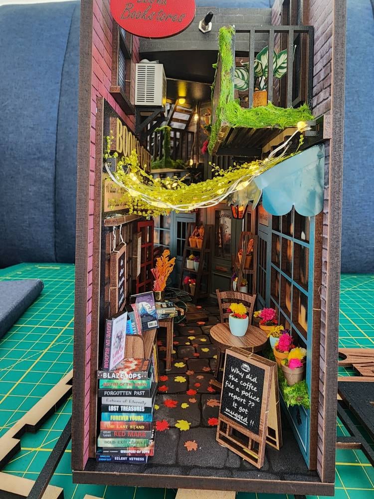 Dreamy MiniAlley Book Nook - Cozy Magical Reading - Booknook DIY kit Assembled