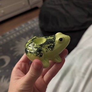 Frog Pipe Unique Ceramic Smoking Hand Pipes Pretty Girly Froggy Cute ...