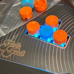 Gamerfingerのボタンキャップ交換用パーツ（24mmと30mm）は、豊富な