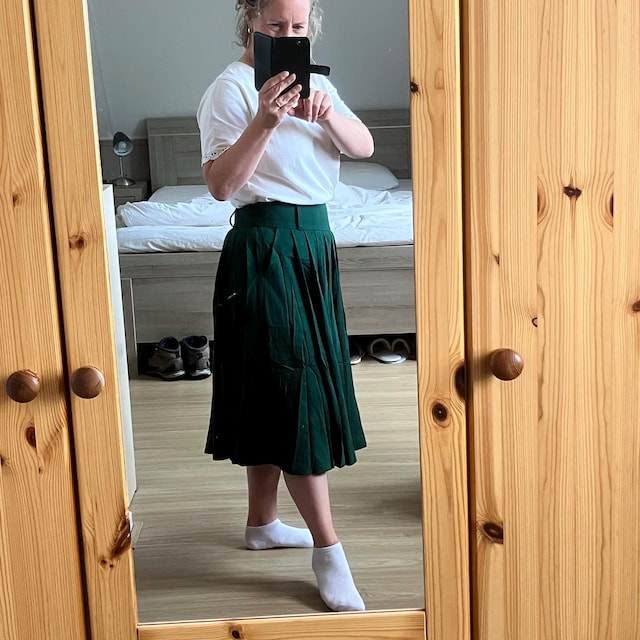 Green Linen Full Circle Skirt With Pockets, Pleated Linen Skirt, Knee  Length Skirt, High Waist Flared Skirt, Spring Summer Swing Skirt 3305 - Etsy