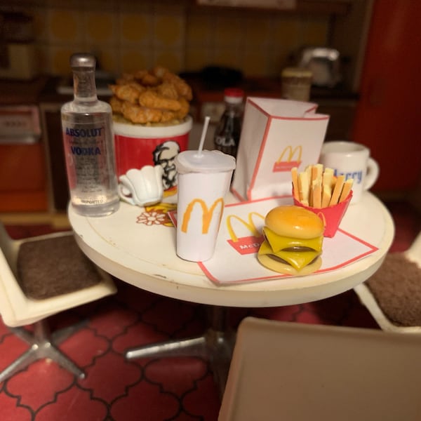 Dollhouse Miniature Food - 1:12 Scale Bacon Breakfast Box By Dolly's Gallery 9 thumbnail image