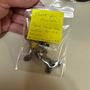 Amanda hat ein Foto des gekauften Artikels hinzugefügt