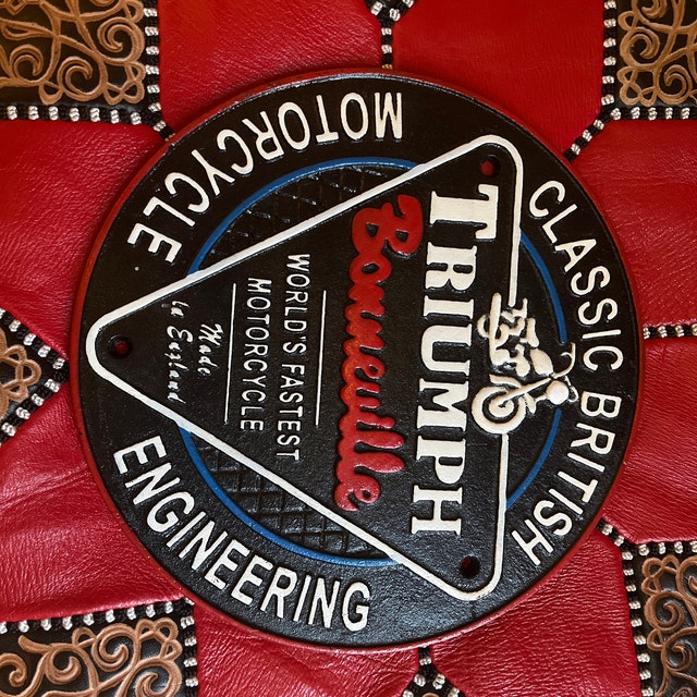 Heavy Cast Iron Triumph Bonneville Classic British Engineering