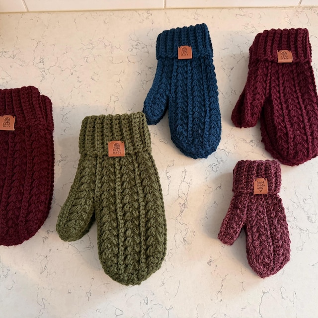 A customer's finished Winter Wheat Stitch Flat Mittens Crochet Pattern (Digital PDF)