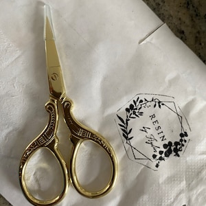 Derya added a photo of their purchase
