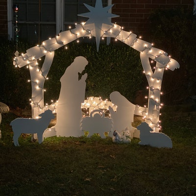 FontYad Oiginals Complete Lage White Outdoo Nativity Scene