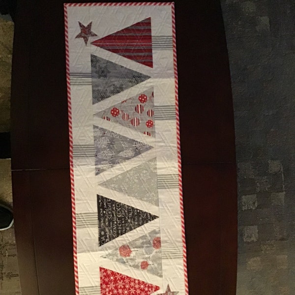 Snowflake Whisper Quilted Table Topper NCU0NTV150