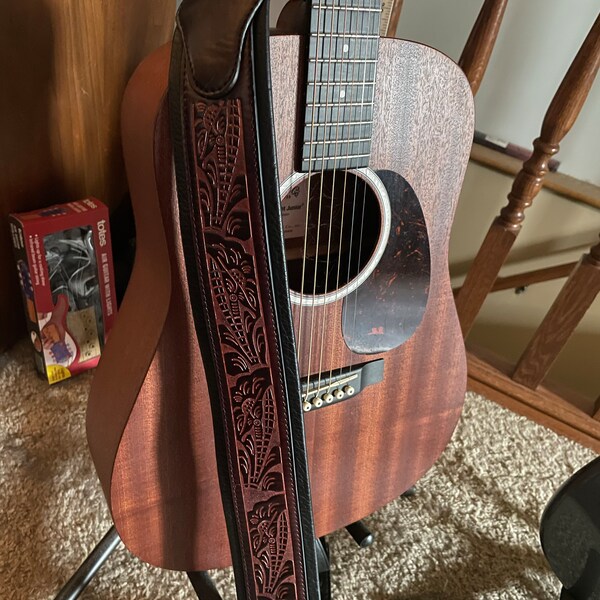 Walker & Williams GB-101 Bourbon Brown Padded Leather Guitar Strap - Handmade, Live Oak Pattern, 2.75" Wide