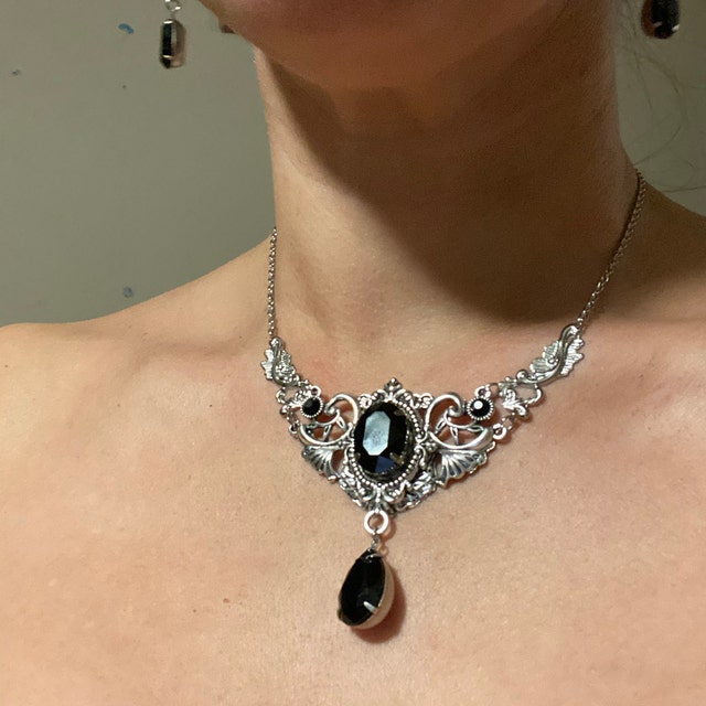 アクセサリー vintage onyx gothic silver necklace Large Vintage Black Onyx Gothic Style Filigree Necklace