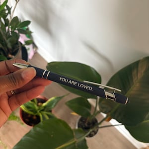 Kwaniqua added a photo of their purchase
