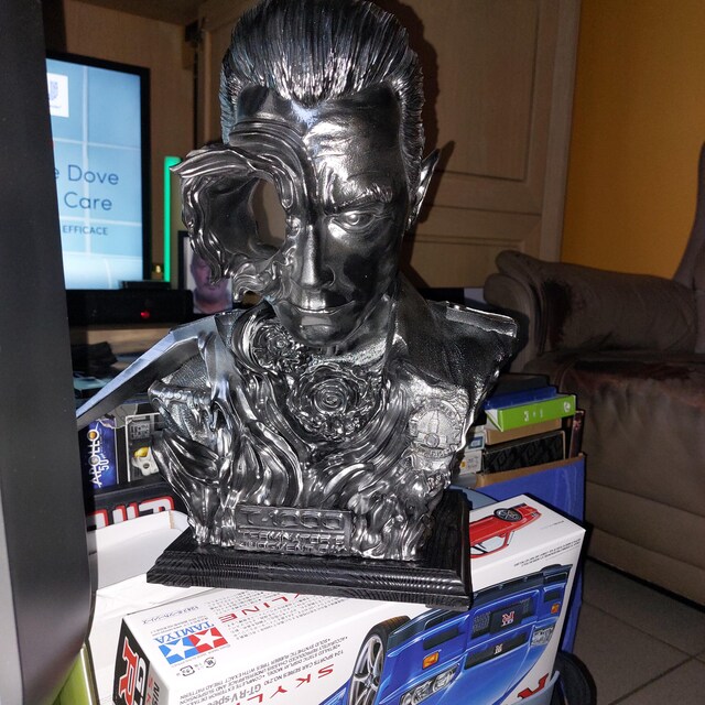 ターミネーター バスト T-1000 スタチュー、リキッドメタルエフェクト