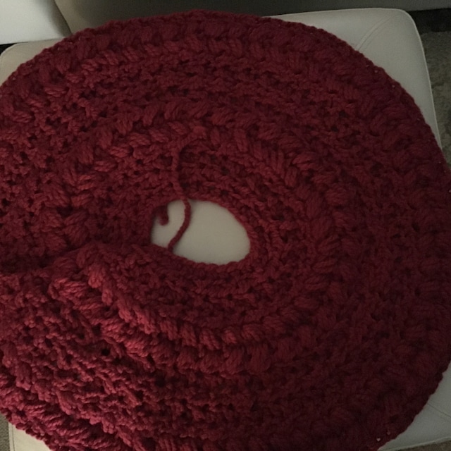 A customer's finished Wreath Tree Skirt Crochet Pattern + Video