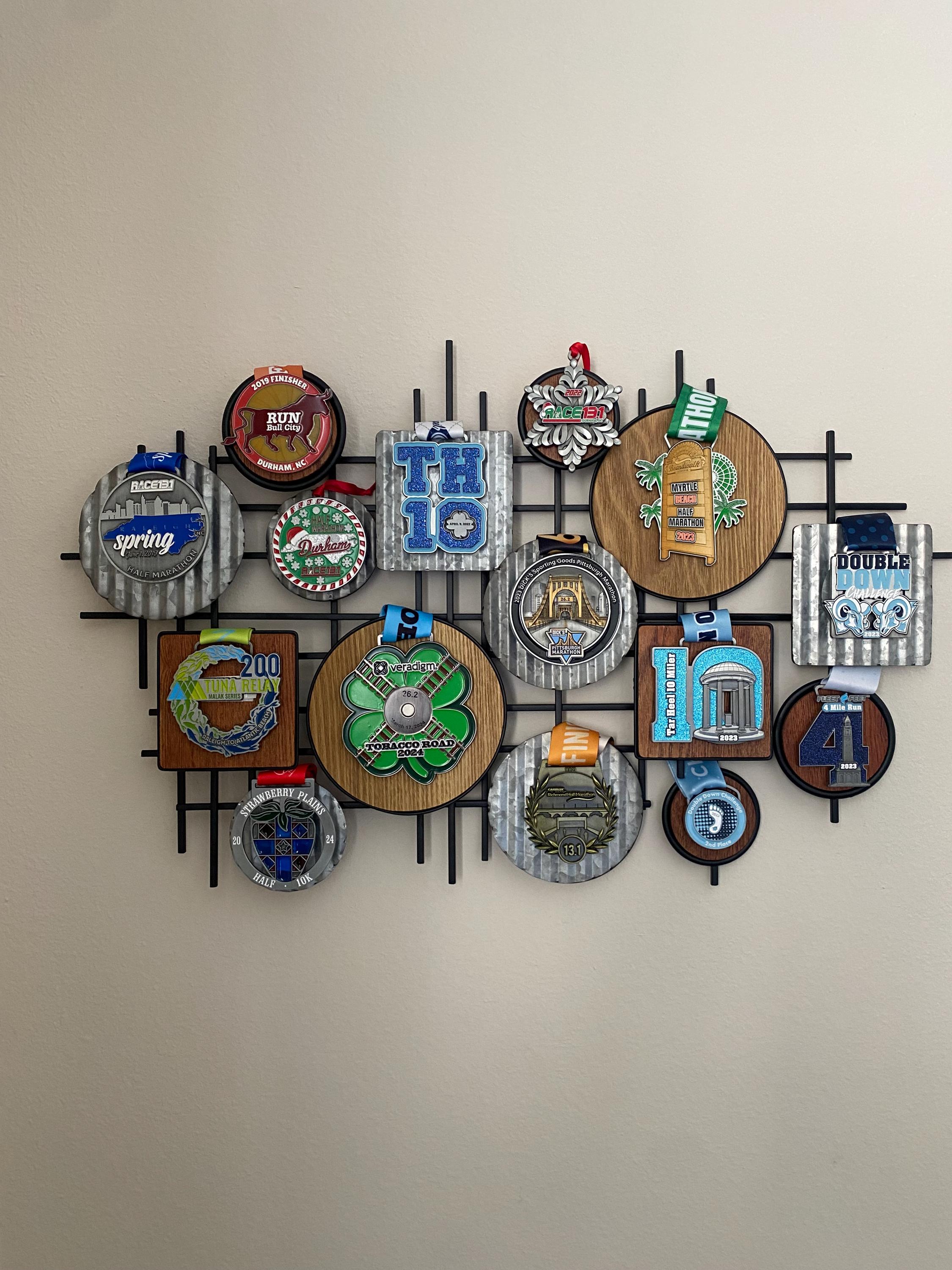 Running Medal Display Medal Display Runner Creative Wall Art Hanger Hangers Holders  Collectible display DIY Wall Display DIY Wall art