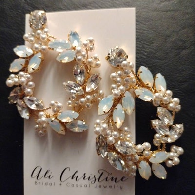 Maiden Hoop Earrings White Pearl main image 1