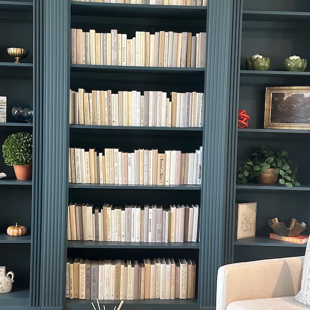 PTShadow 7 Pcs Decorative Books for Home décor,Black and whiteshelf Decor Accents Library décor for Home Sweet Stacked Books