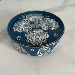 Pradnya added a photo of their purchase