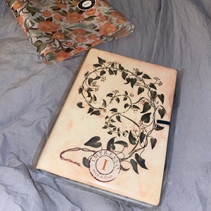 Ivy edera Evergreen Vine Printed Italian Leather Journal 