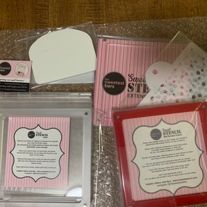 Sweet Sugarbelle Cookie Stencils and Stencil Snap Holder Frame - Patte —  CHIMIYA