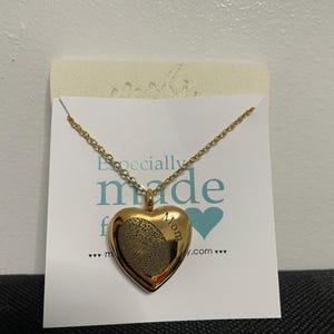 Lluvia added a photo of their purchase
