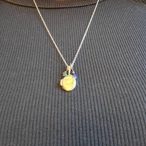 Family Locket - Sterling Silver Decorative Oval Locket