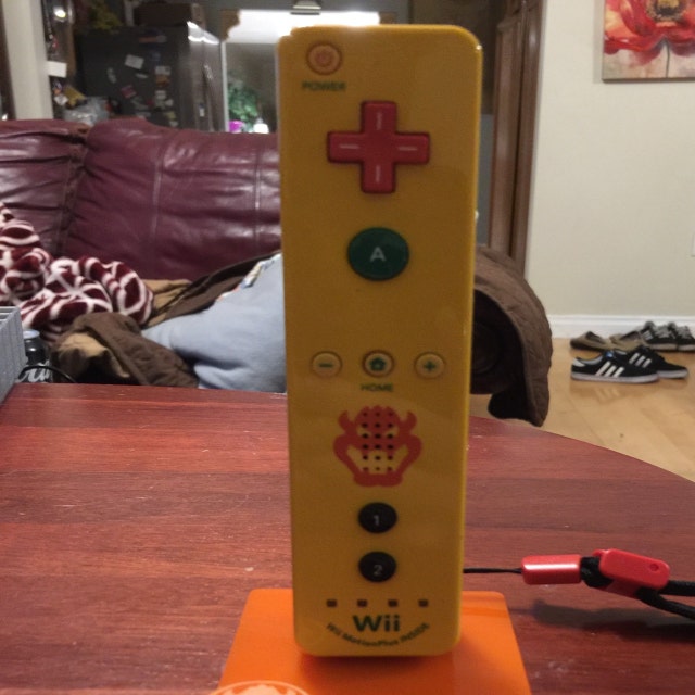 Nintendo Wii Motion Plus Controller - Bowser Edition