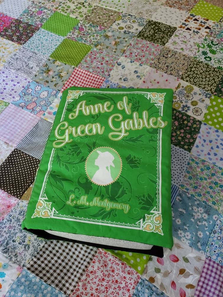 Anne of Green Gables Pillow Book