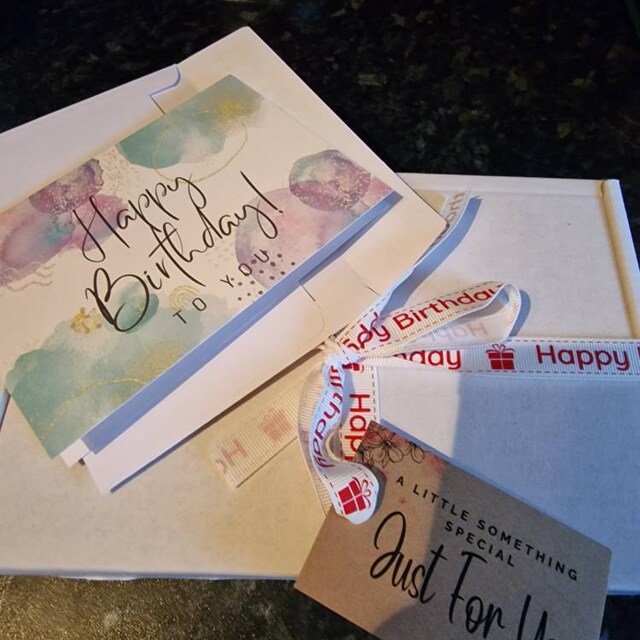 Boîte Cadeau Pour 18e Anniversaire Pour Filles, Paniers Inhabituels Pour 18e Anniversaire Pour Elle, Panier Cadeau Pour Filles De 18 Ans, Idée De Cadeau Unique Pour Fille, Meilleure Amie