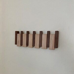 Solid Wood Circle Shelf Floating Wall Shelf. Modern Design Shelf ...