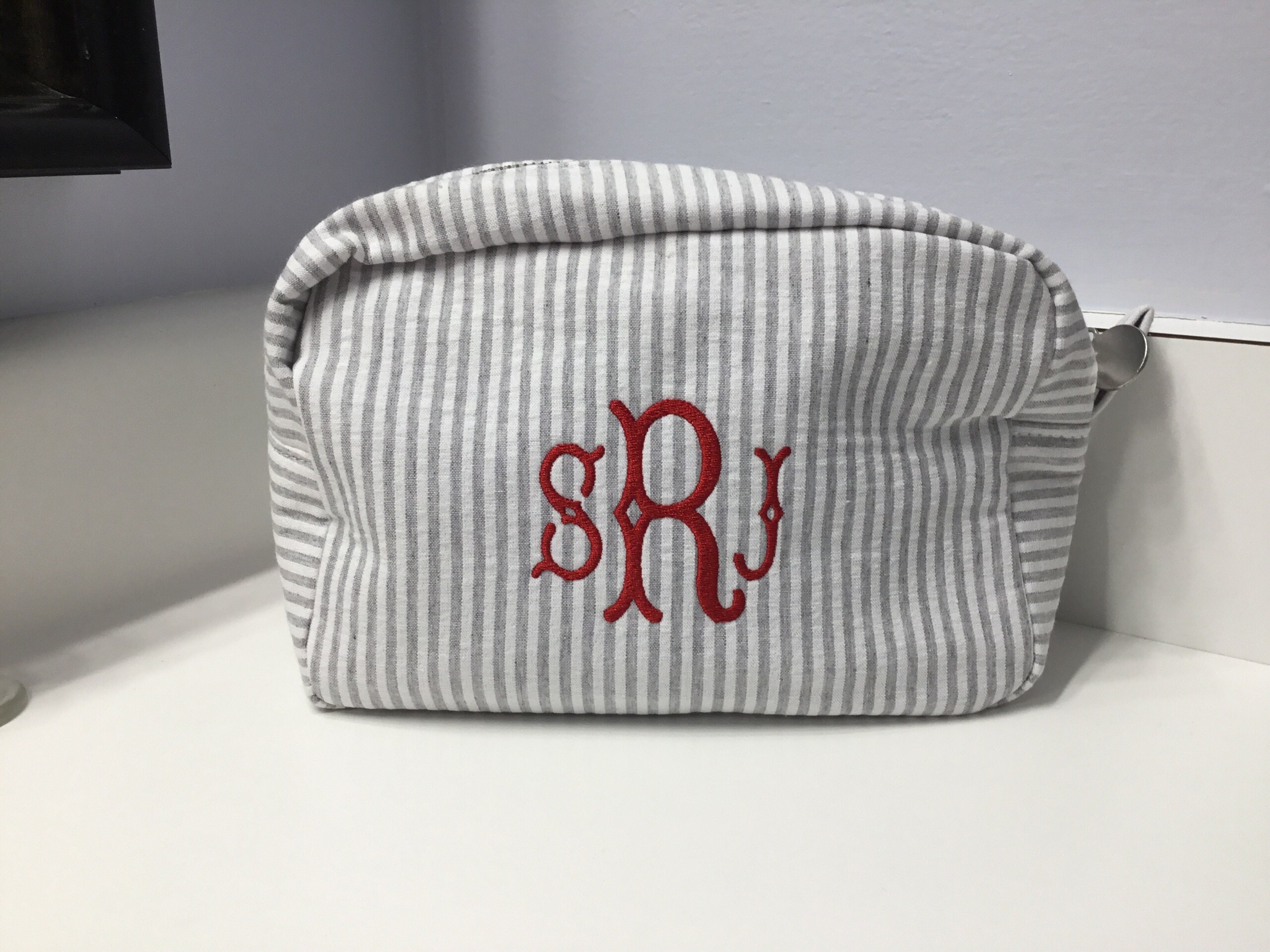 Personalized Monogrammed monogram colorful Makeup Bag, Bridesmaids Gifts, Sorority, Wedding Gifts, Christmas Gift for her, Free Shipping
