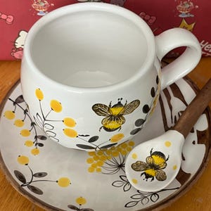 Ensemble Tasse à Café Et Soucoupe FOSTERS POTTERY – Motif Nid D'abeille Marron, Service 2 Personnes (4 Pièces)
