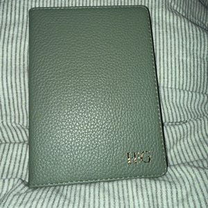 Hannah added a photo of their purchase